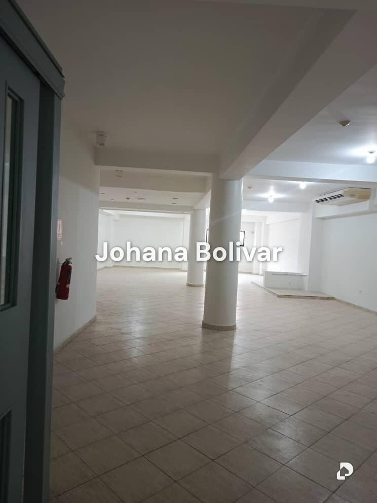 Local comercial en Av. Bolívar Norte, Valencia – 1