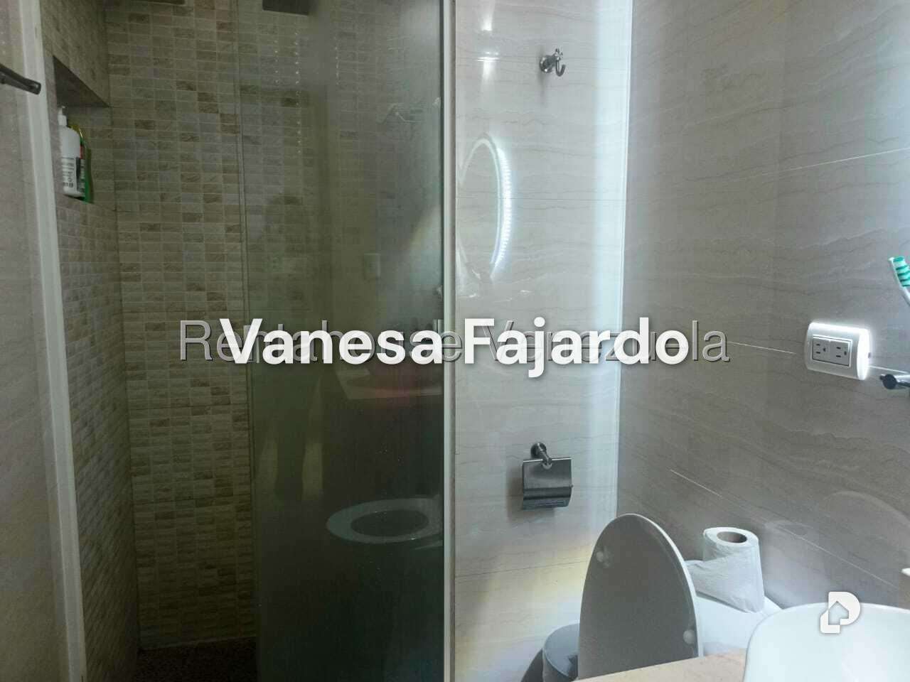 Apartamento en Prados del Este, Caracas – 19