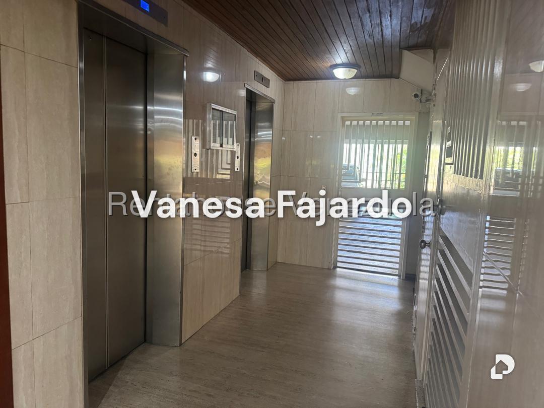Apartamento en Prados del Este, Caracas – 5