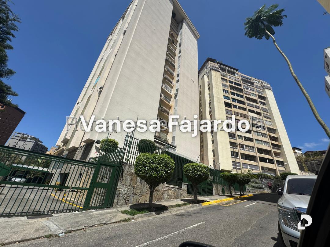 Apartamento en Prados del Este, Caracas – 1