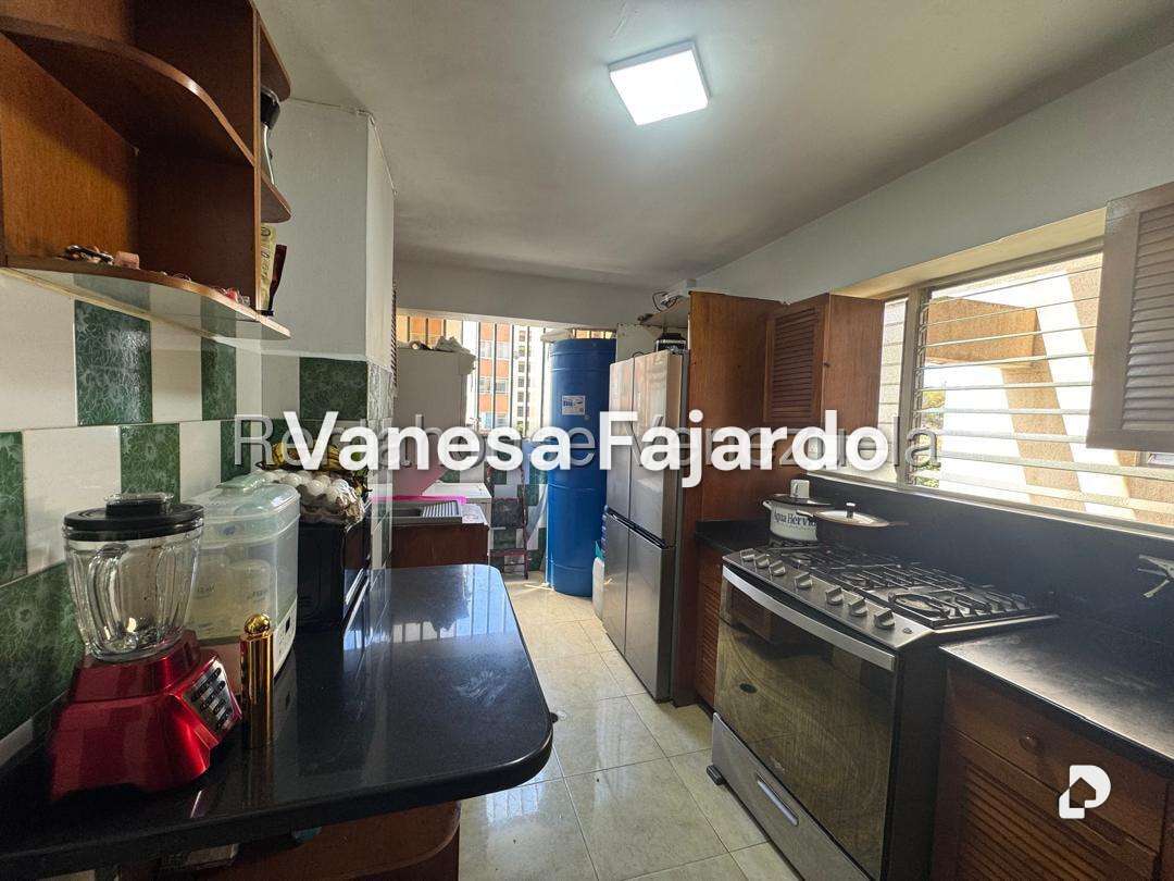 Apartamento en Prados del Este, Caracas – 13