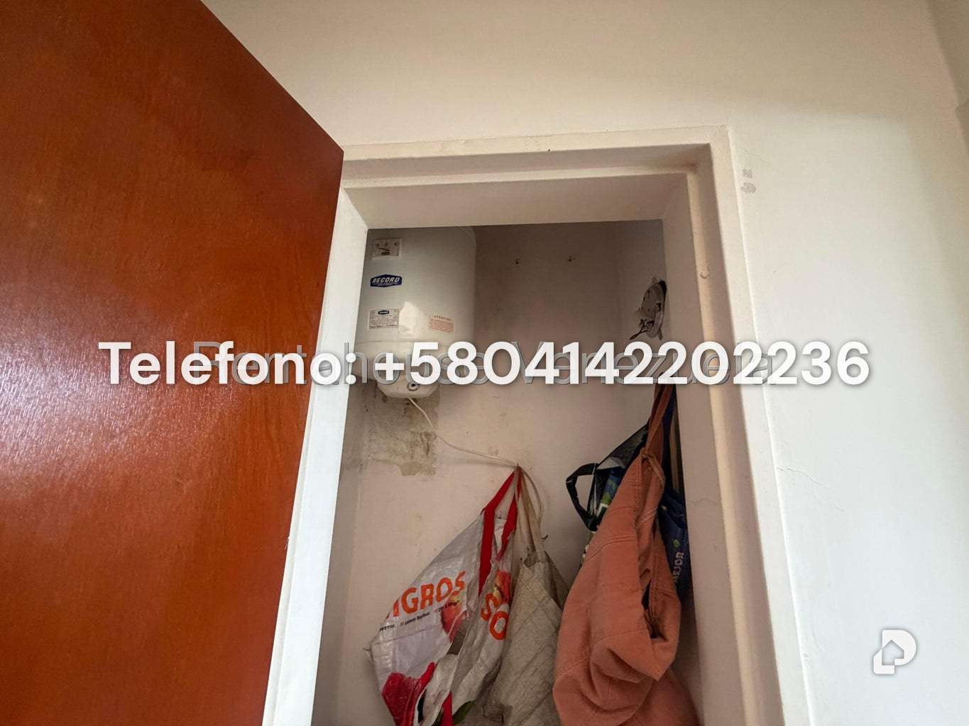 Casa en Lomas de La Lagunita, Caracas – 11