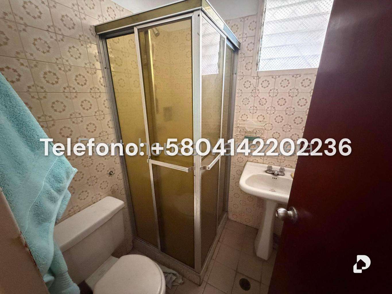 Casa en Lomas de La Lagunita, Caracas – 32