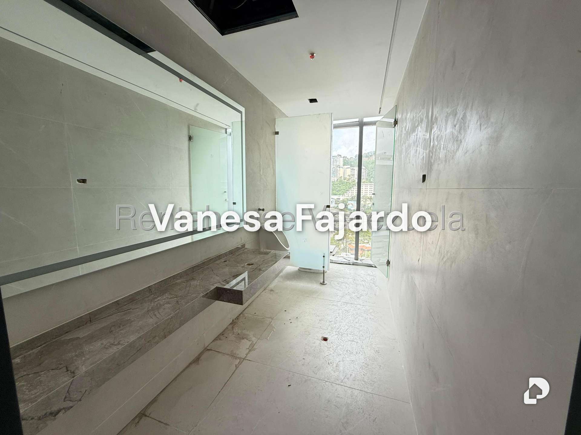 Oficina en Las Mercedes, Caracas – 8