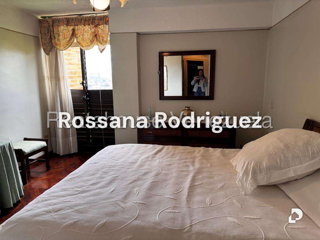 Apartamento en Las Esmeraldas, Caracas – 11