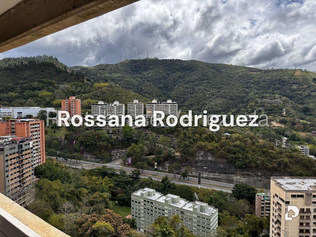 Apartamento en Las Esmeraldas, Caracas – 24