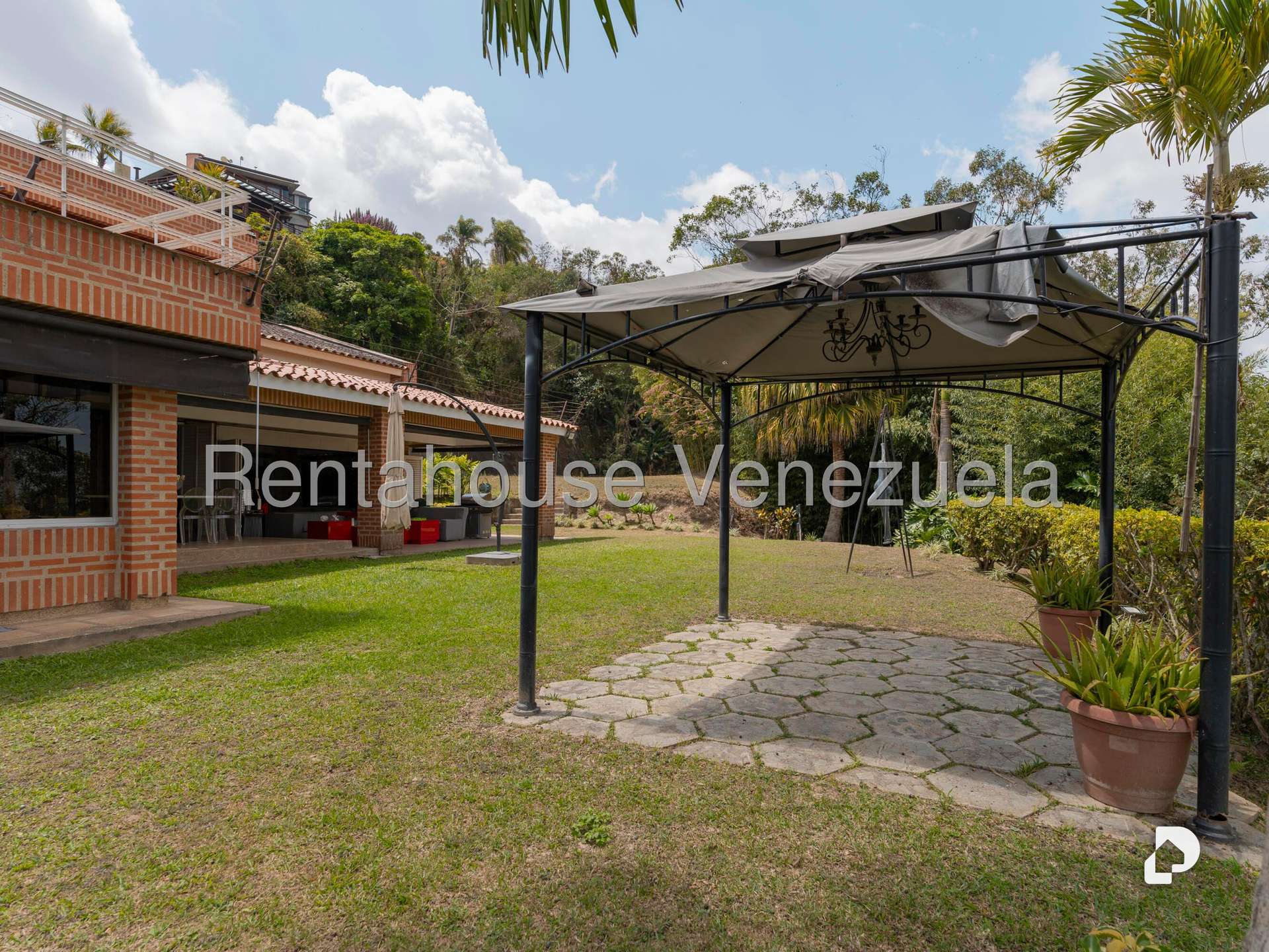 Casa en Alto Hatillo, Caracas – 28
