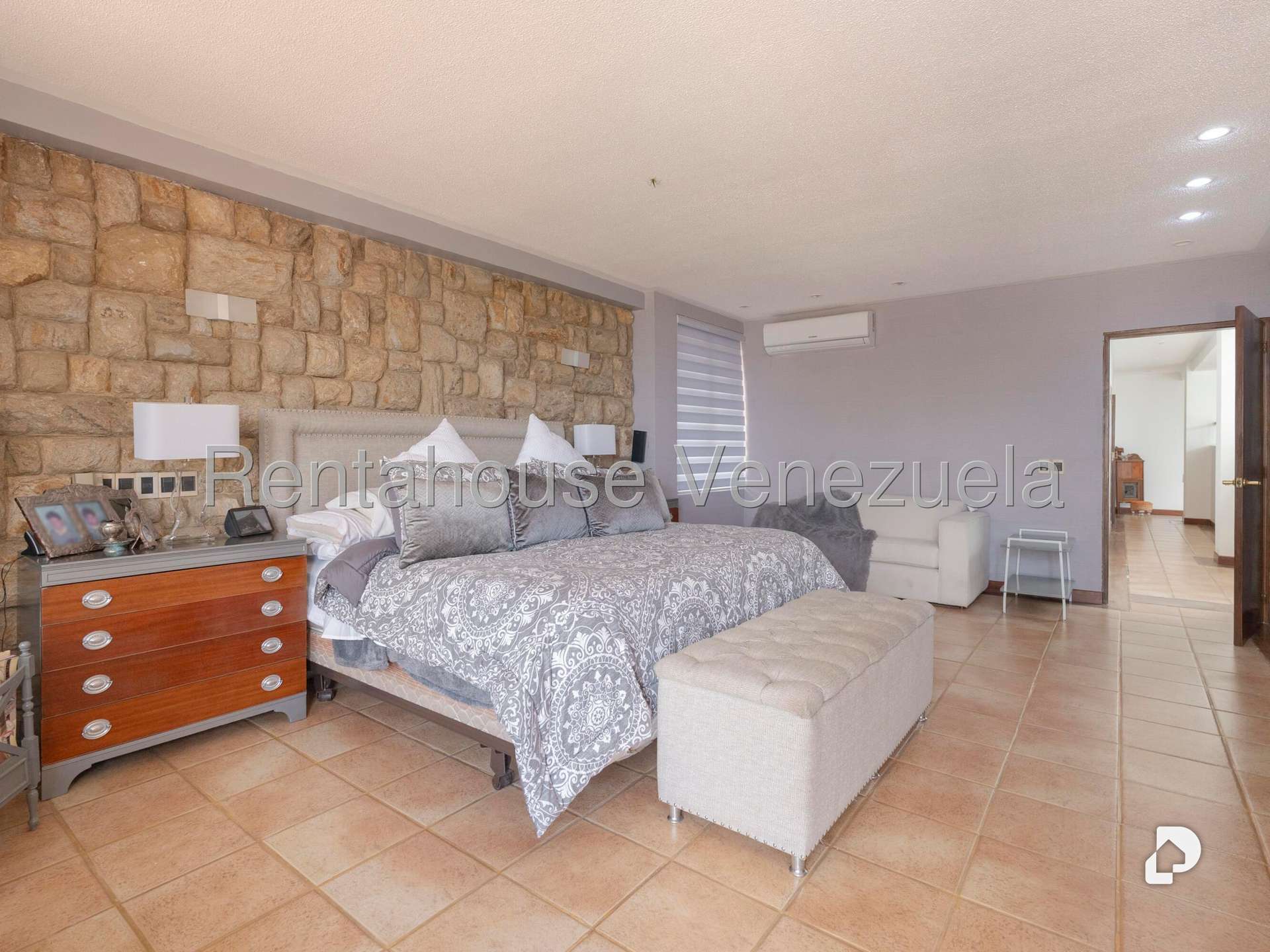 Casa en Alto Hatillo, Caracas – 40