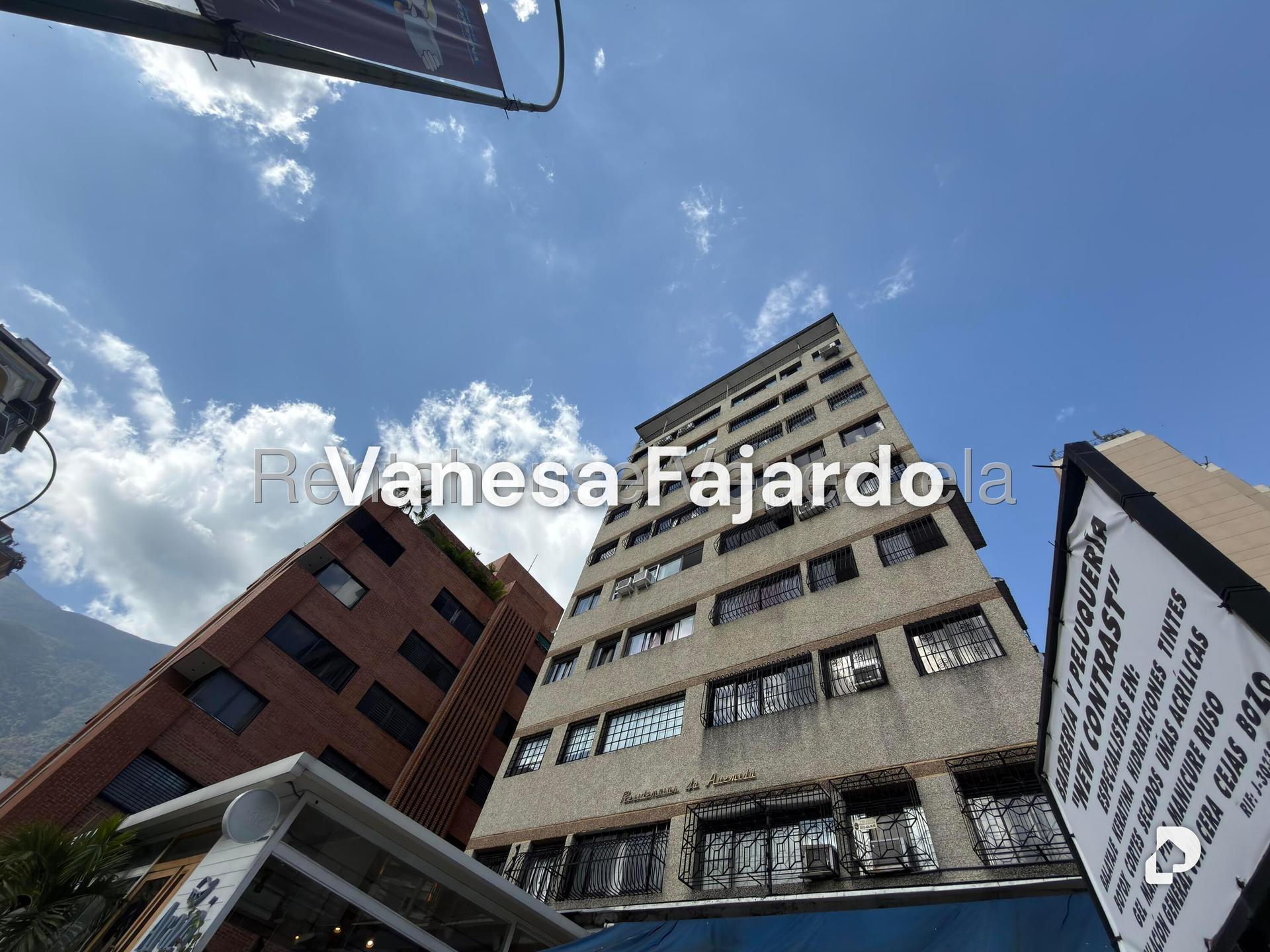 Apartamento en Los Palos Grandes, Caracas – 1
