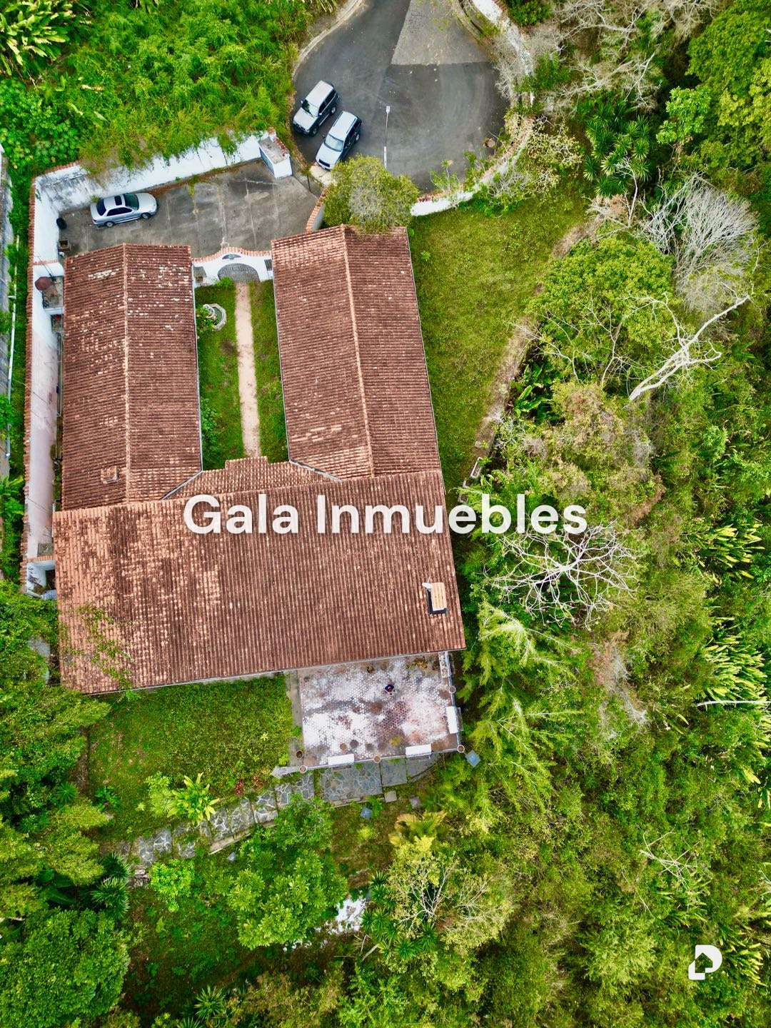 Casa en La Lagunita, Caracas – 10