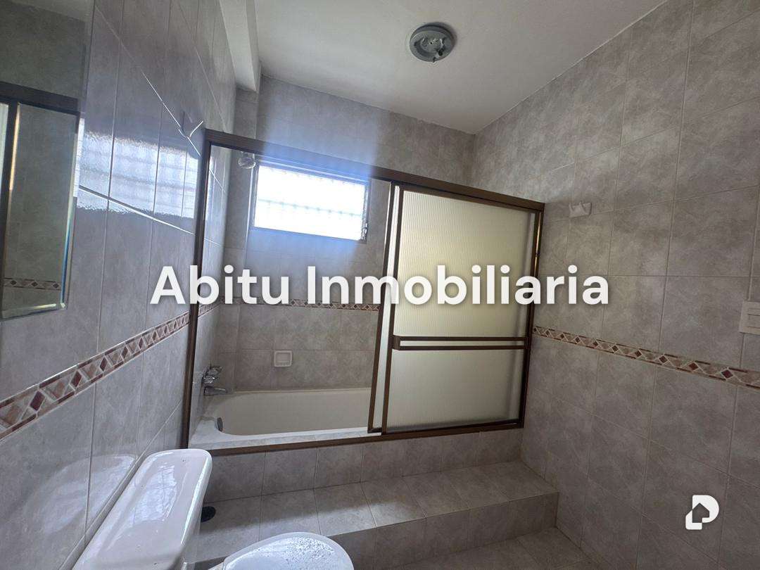 Apartamento en Las Mercedes, Caracas – 18