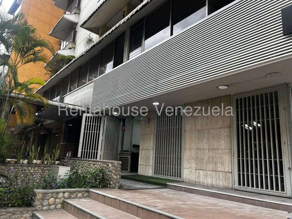 Local comercial en Los Palos Grandes, Caracas - 1