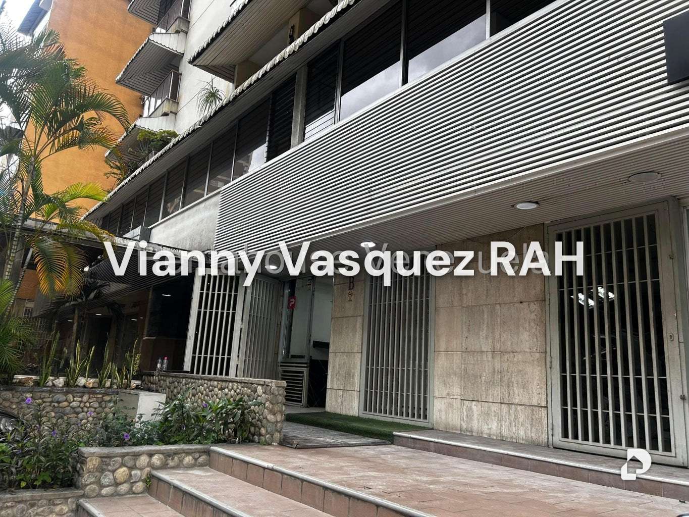 Local comercial en Los Palos Grandes, Caracas – 1