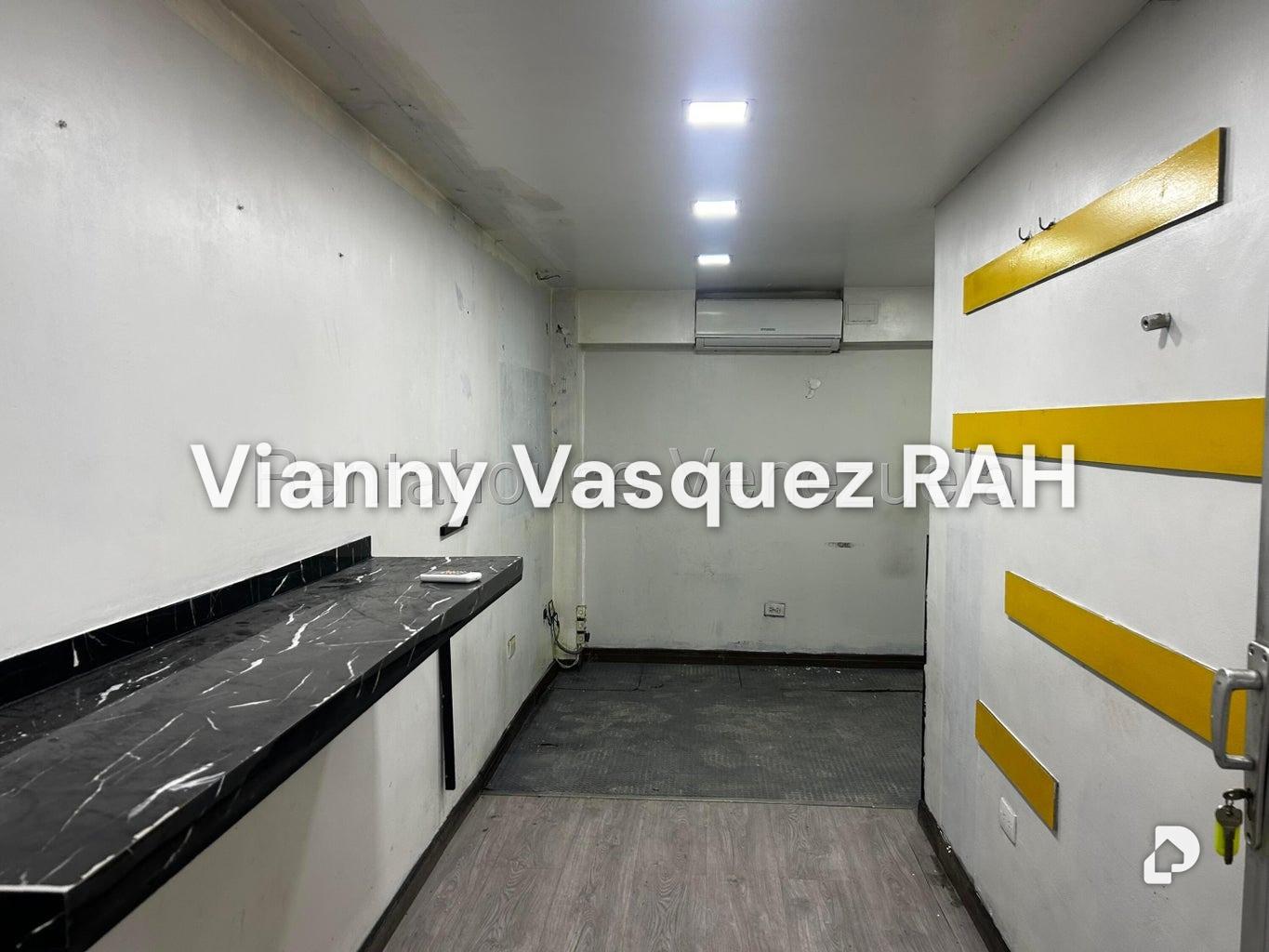 Local comercial en Los Palos Grandes, Caracas – 3