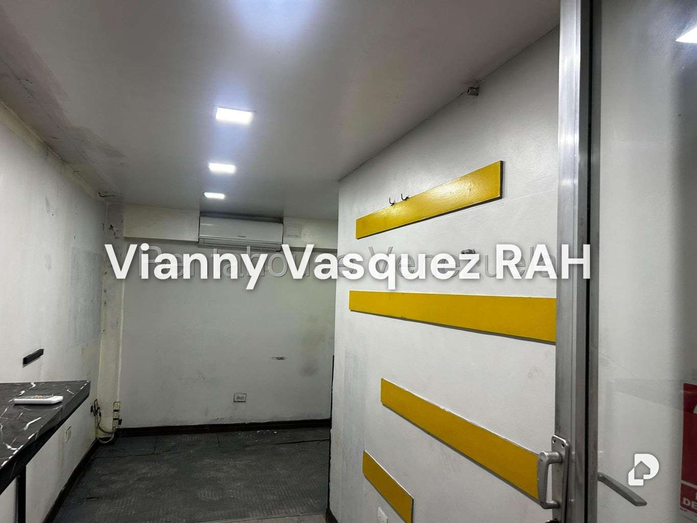 Local comercial en Los Palos Grandes, Caracas – 4