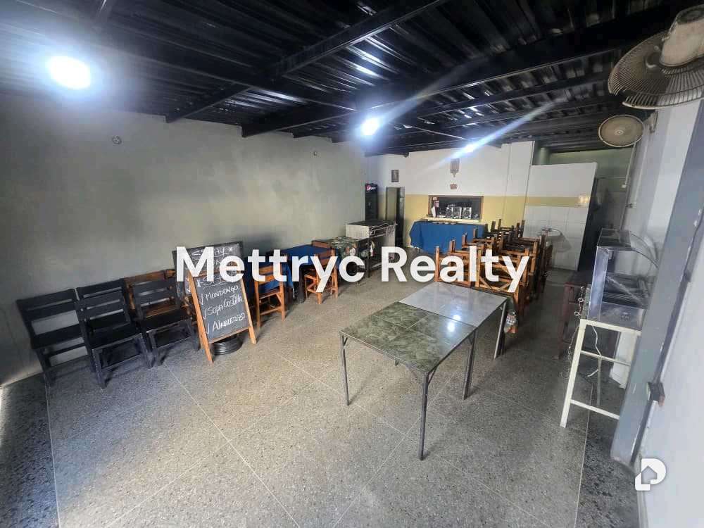 Local comercial en Vivienda Rural de Barbula, Valencia – 2