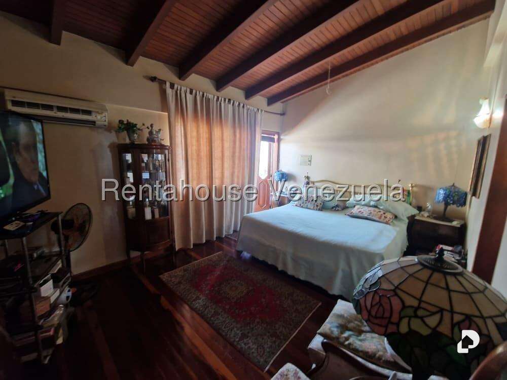Casa en Santa Paula, Caracas – 12