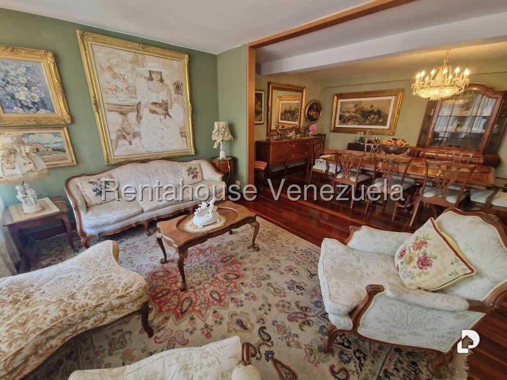 Casa en Santa Paula, Caracas – 2