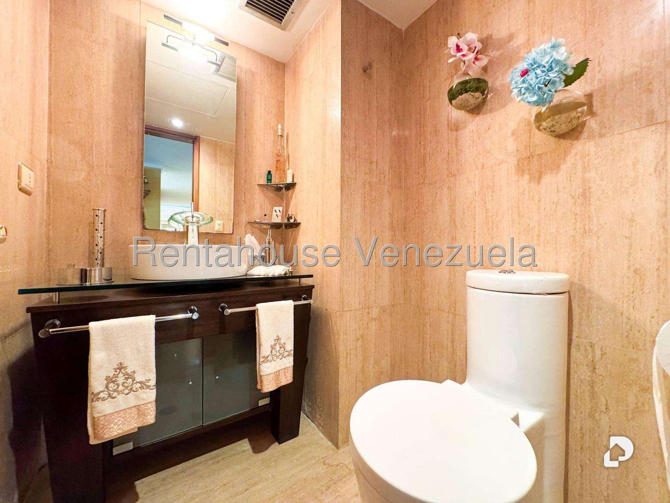 Apartamento en Los Palos Grandes, Caracas – 27