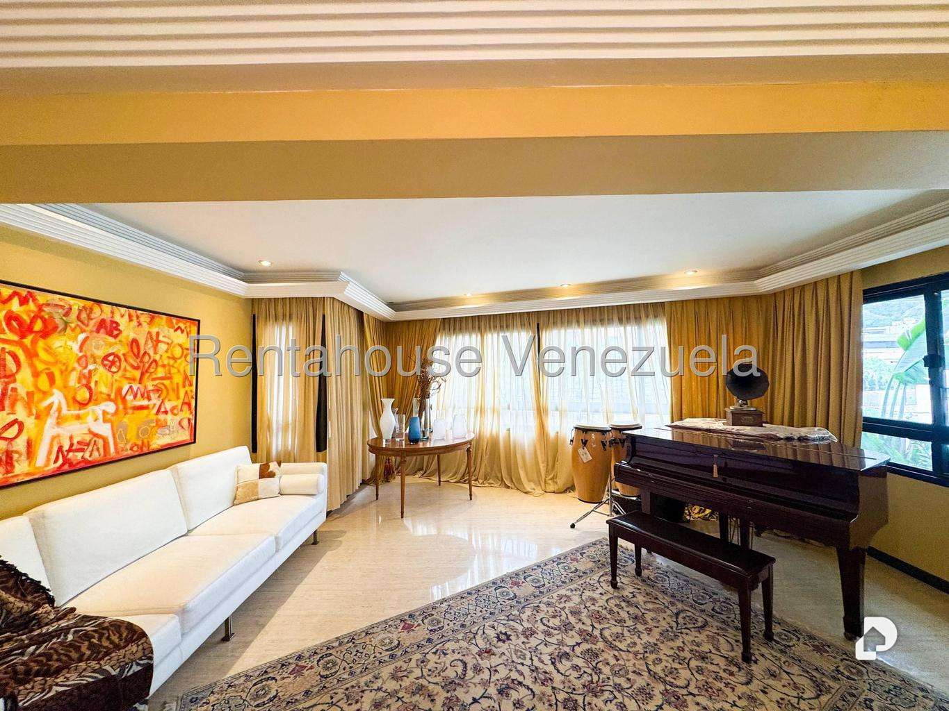 Apartamento en Los Palos Grandes, Caracas – 12