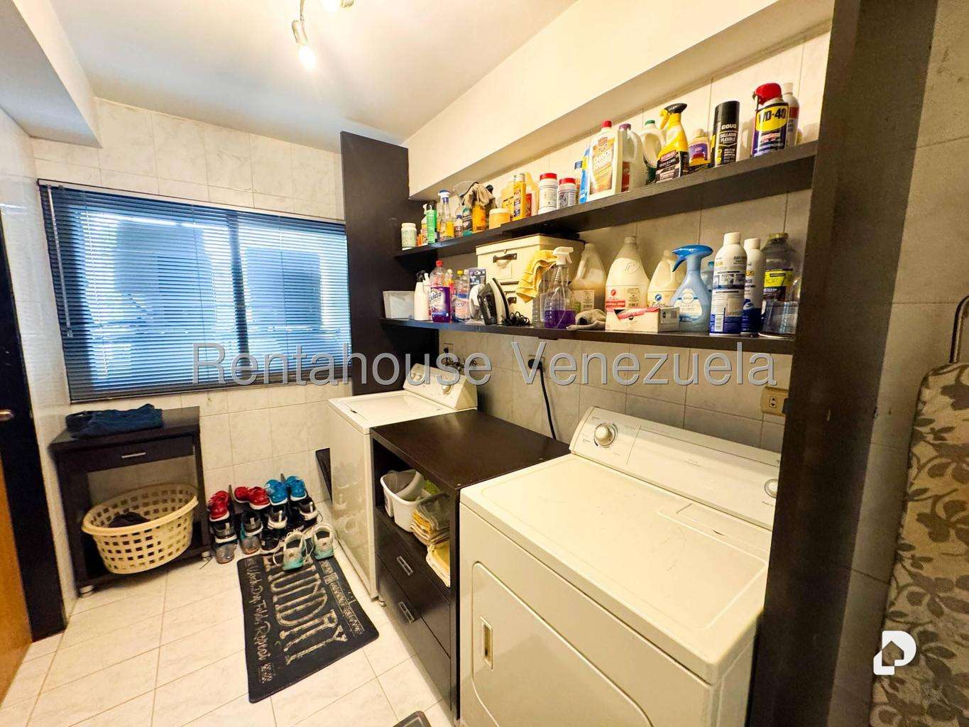 Apartamento en Los Palos Grandes, Caracas – 24