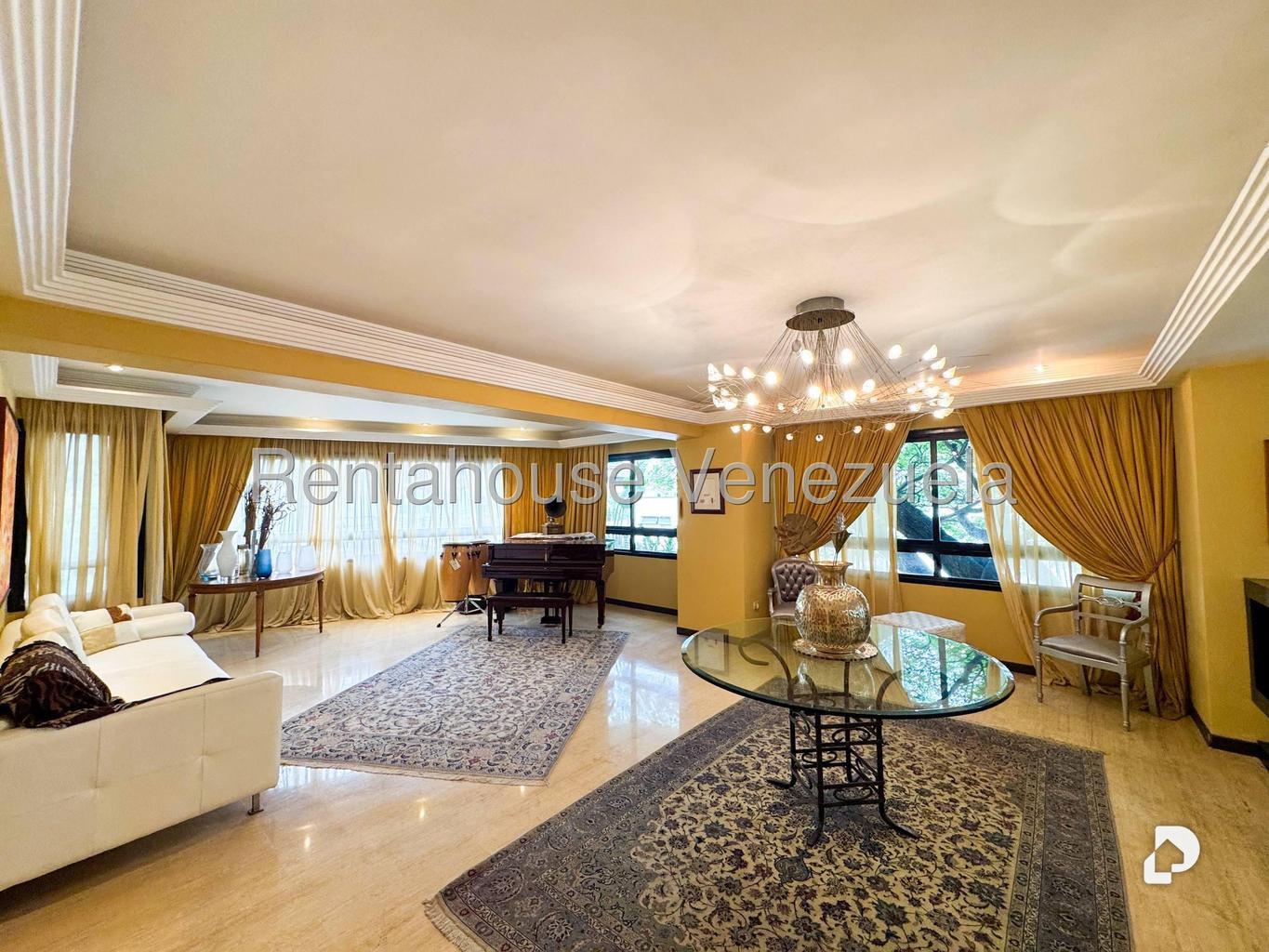 Apartamento en Los Palos Grandes, Caracas – 1