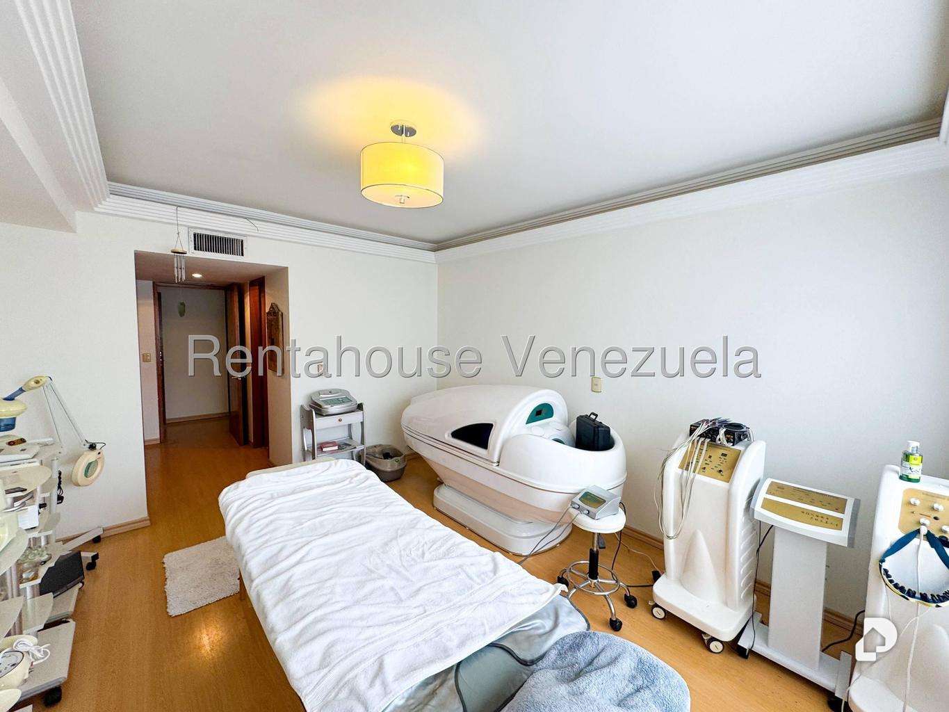 Apartamento en Los Palos Grandes, Caracas – 47