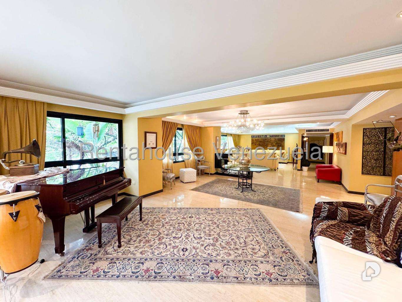 Apartamento en Los Palos Grandes, Caracas – 14