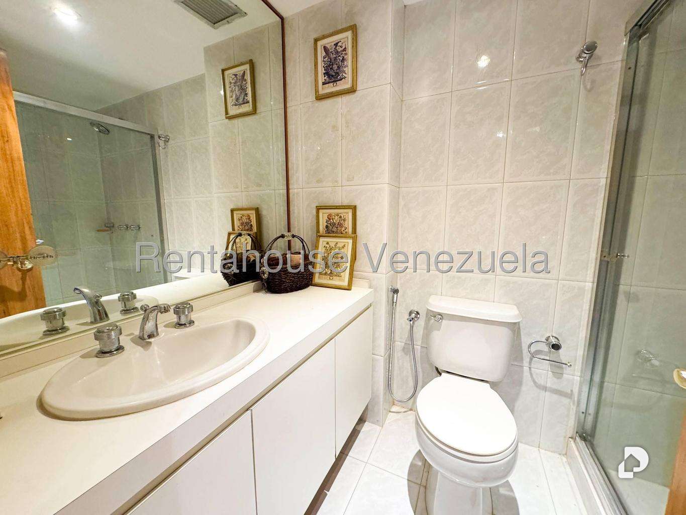 Apartamento en Los Palos Grandes, Caracas – 52