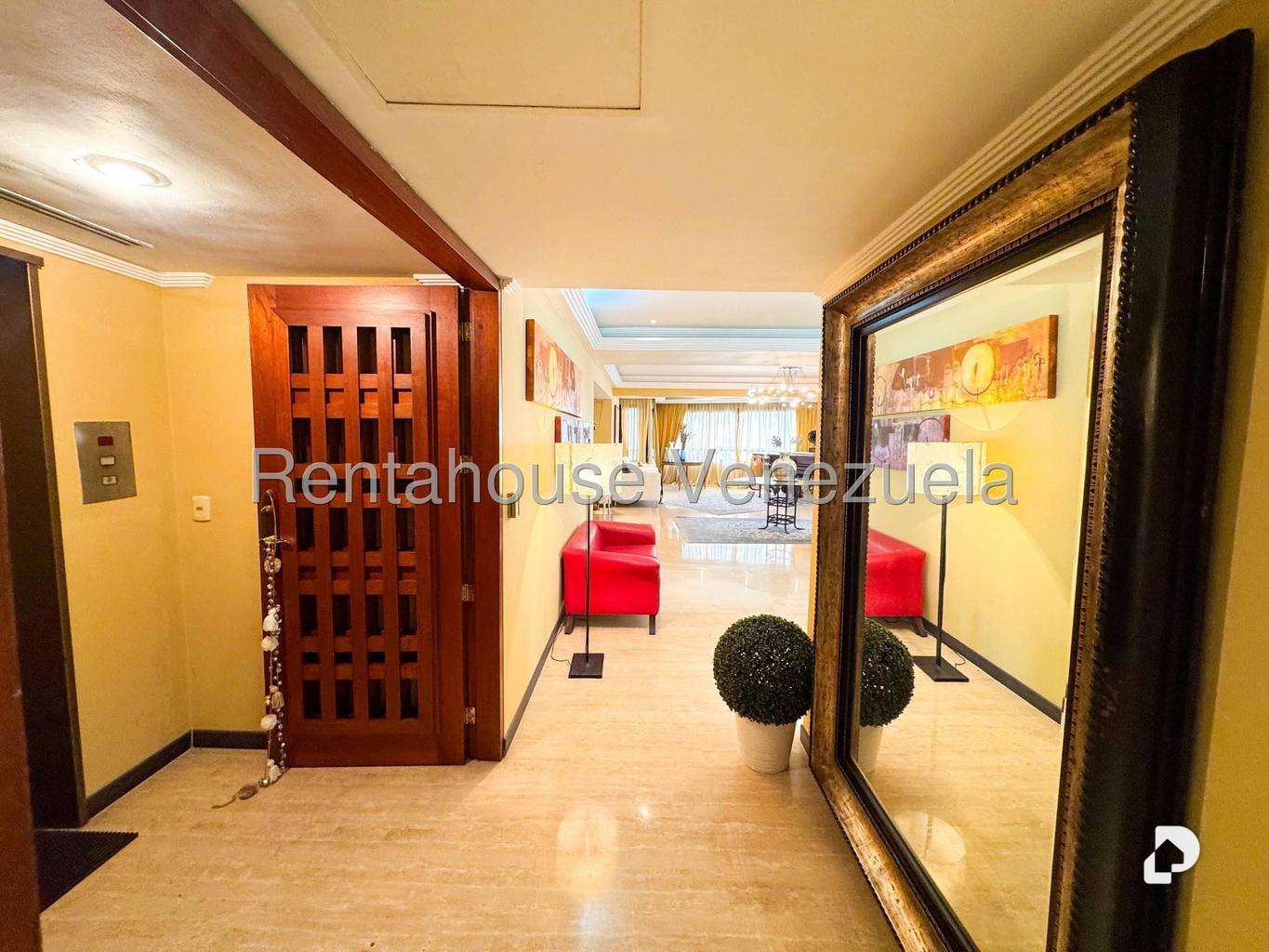 Apartamento en Los Palos Grandes, Caracas – 10