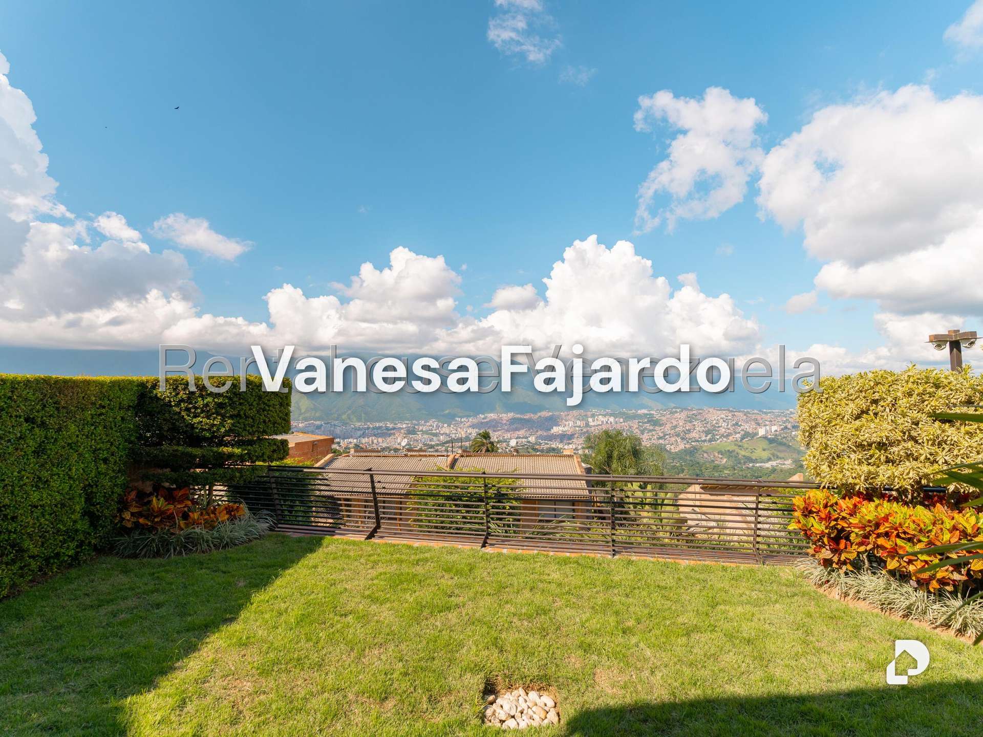 Casa en Alto Hatillo, Caracas – 24