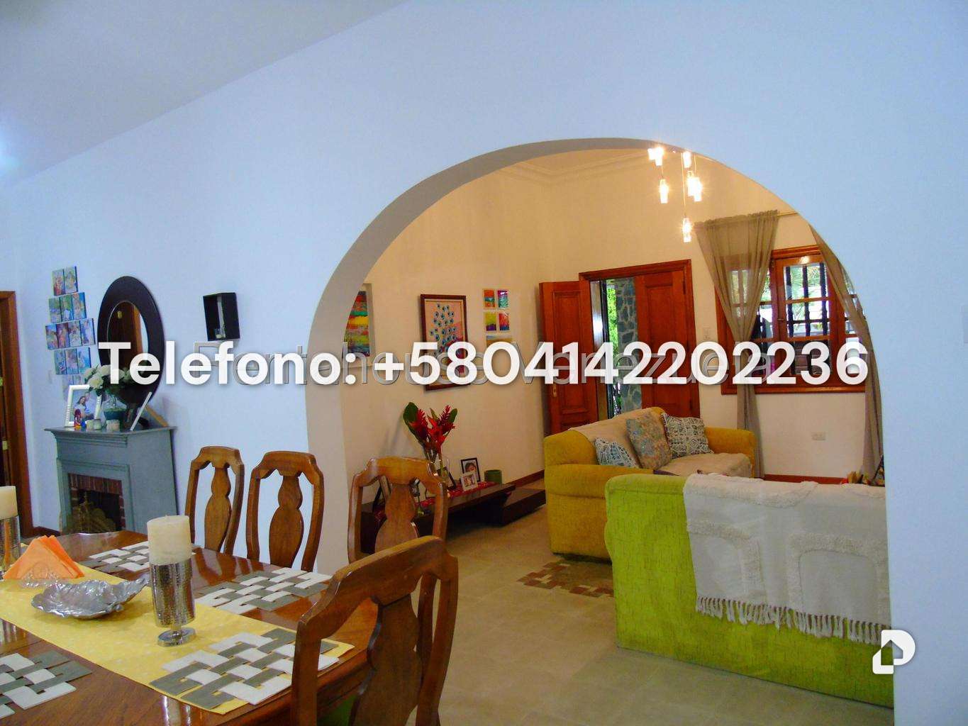 Casa en Altamira, Caracas – 13