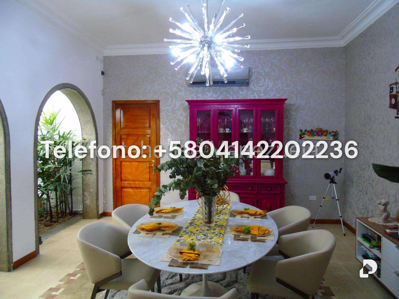 Casa en Altamira, Caracas – 17