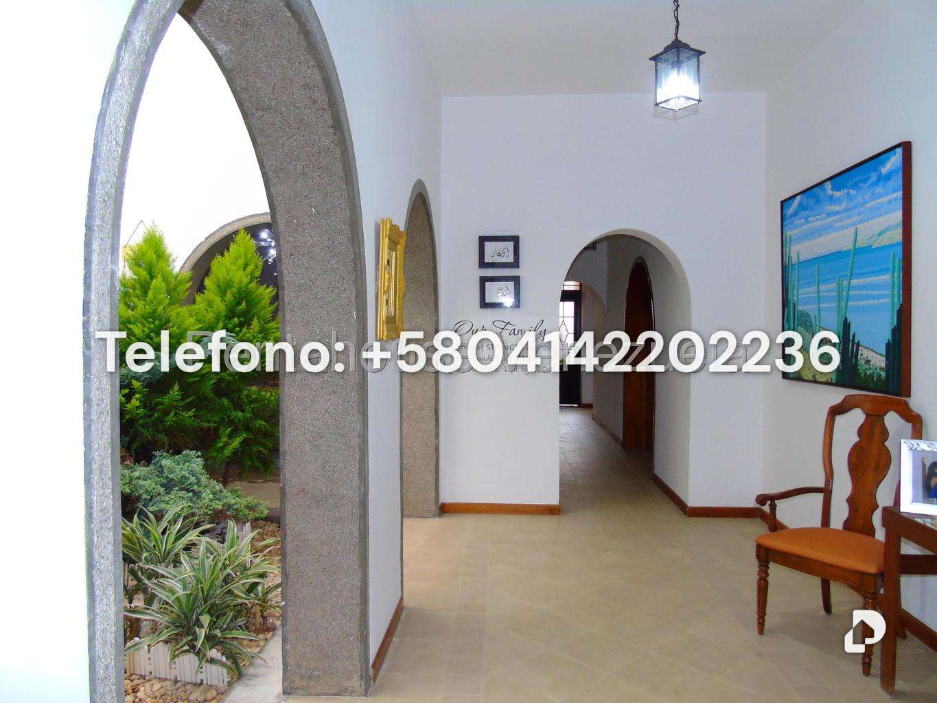 Casa en Altamira, Caracas – 14