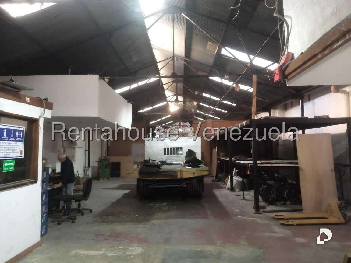 Local comercial en Puente Hierro, Caracas – 4