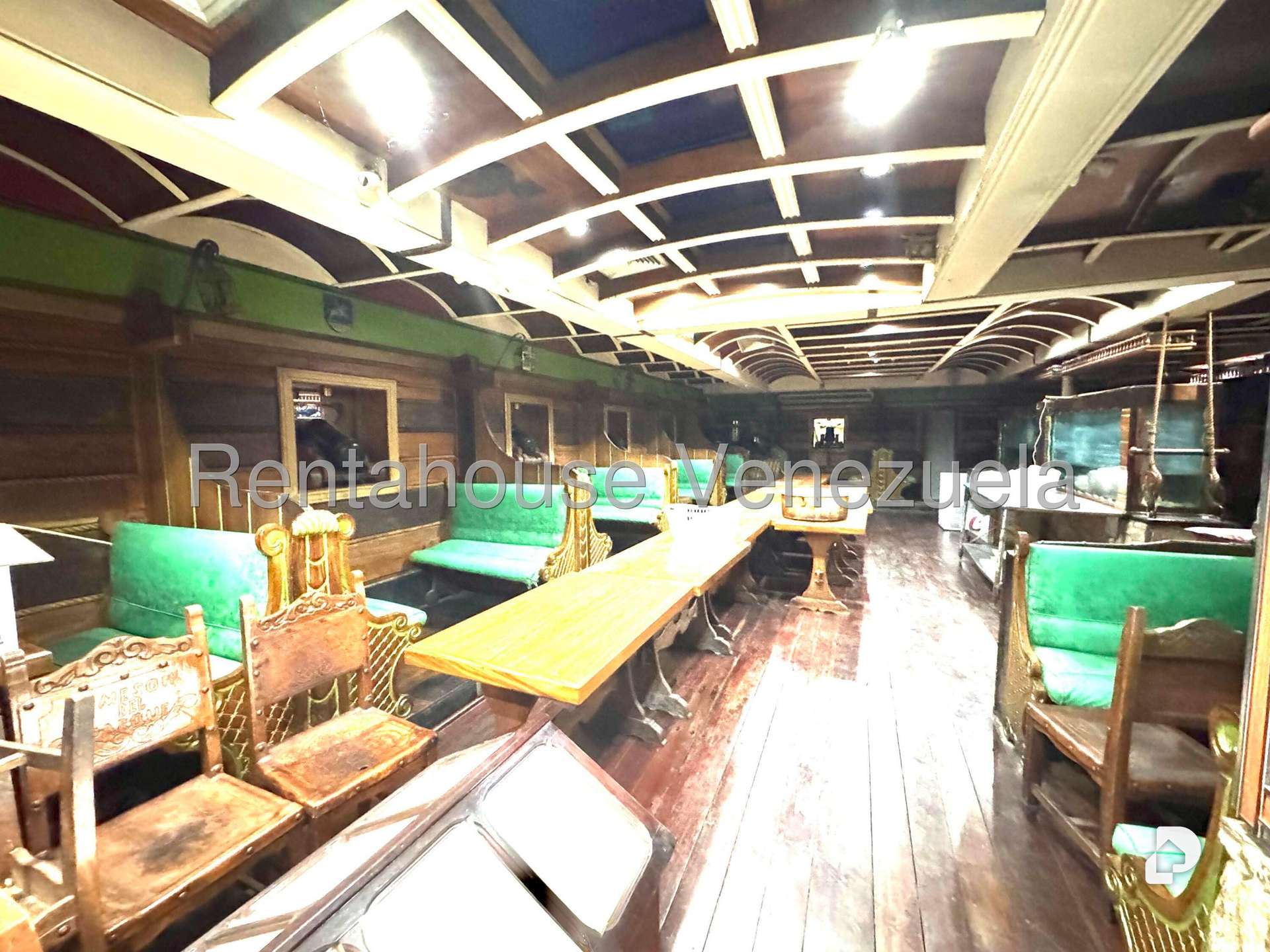 Local comercial en Parque Central, Caracas – 10