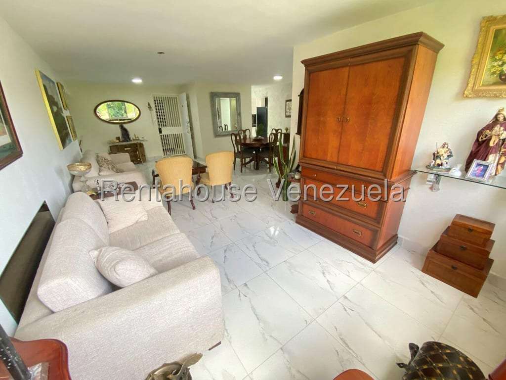 Apartamento en Santa Rosa de Lima, Caracas