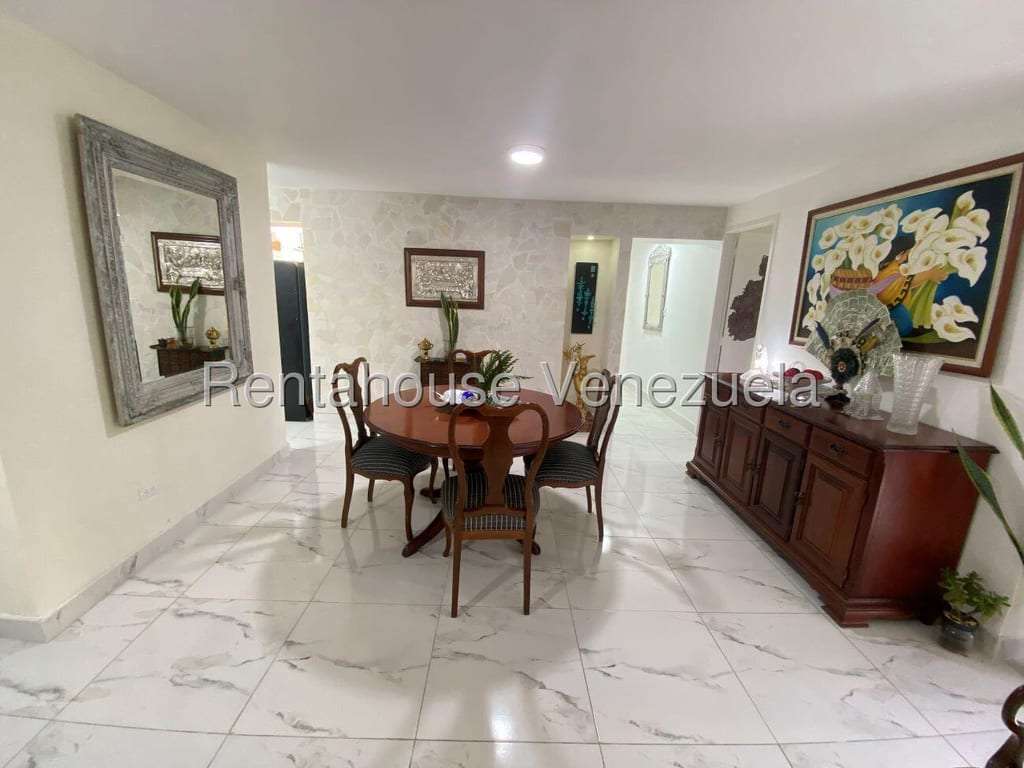 Apartamento en Santa Rosa de Lima, Caracas
