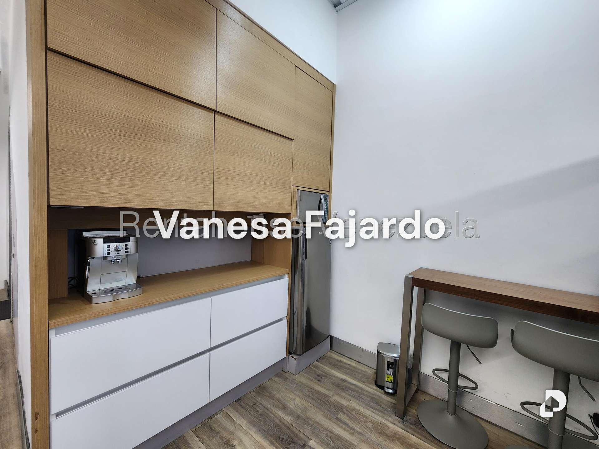 Local comercial en El Rosal, Caracas – 13