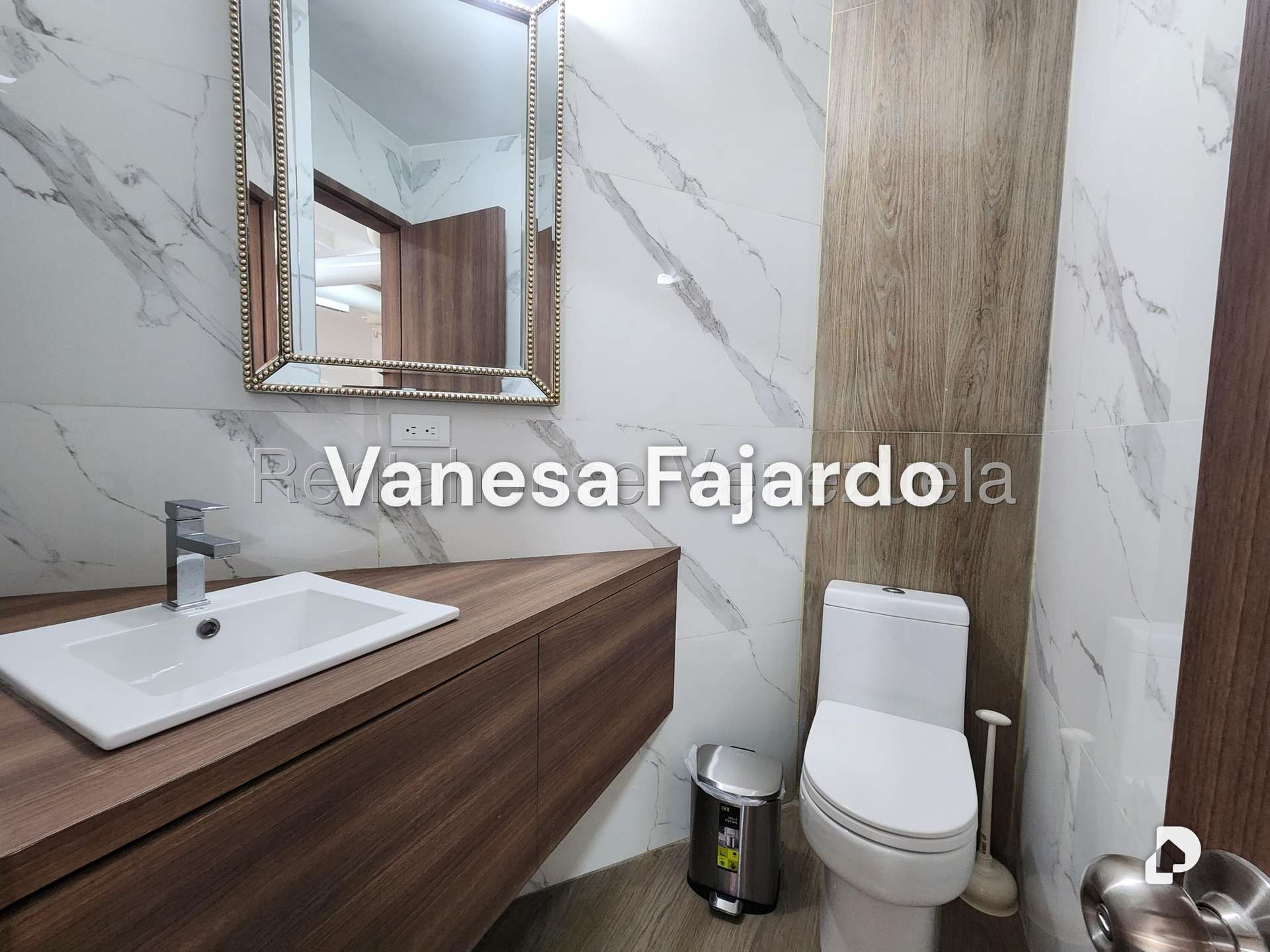 Local comercial en El Rosal, Caracas – 9