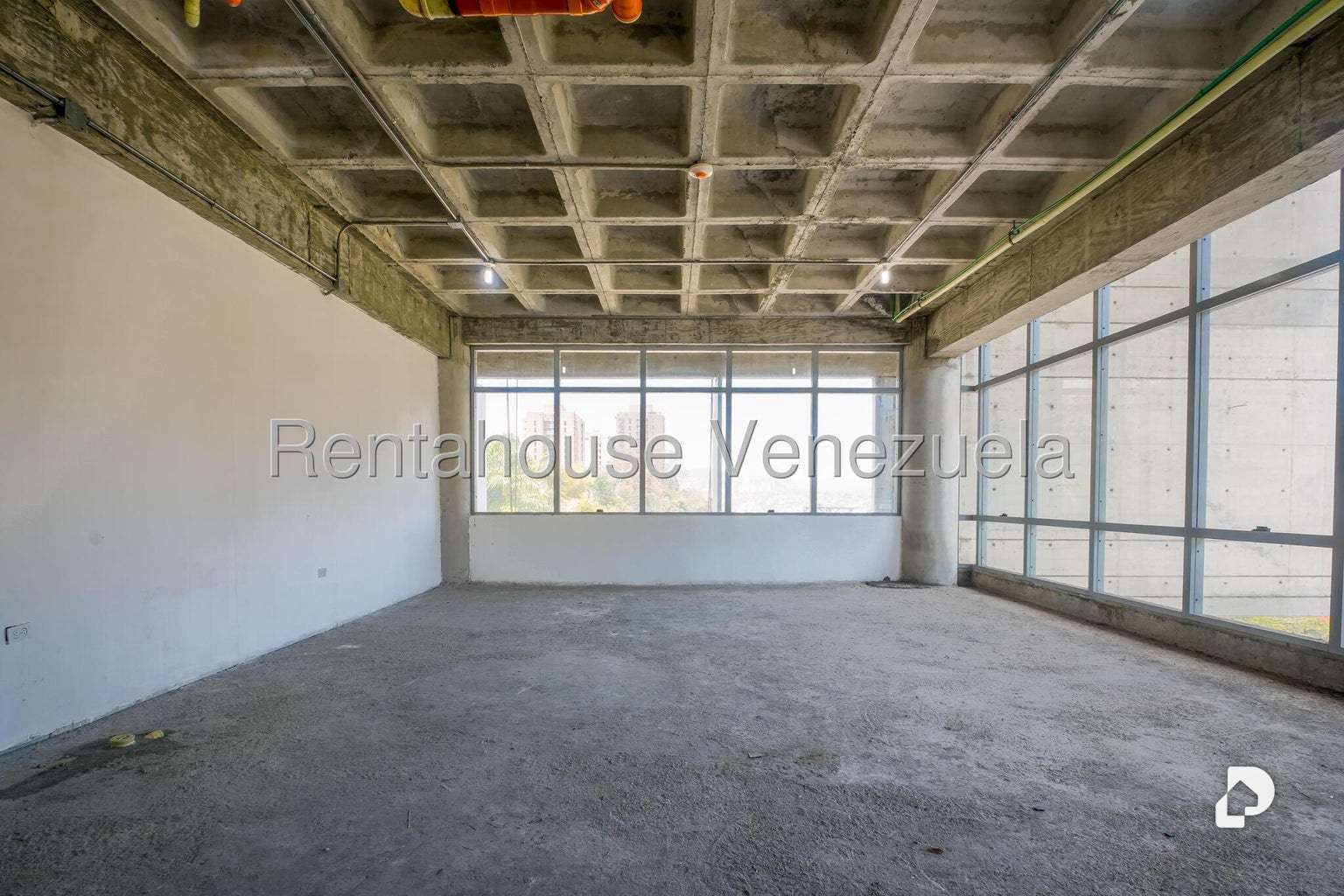 Local comercial en La Trinidad, Caracas – 1