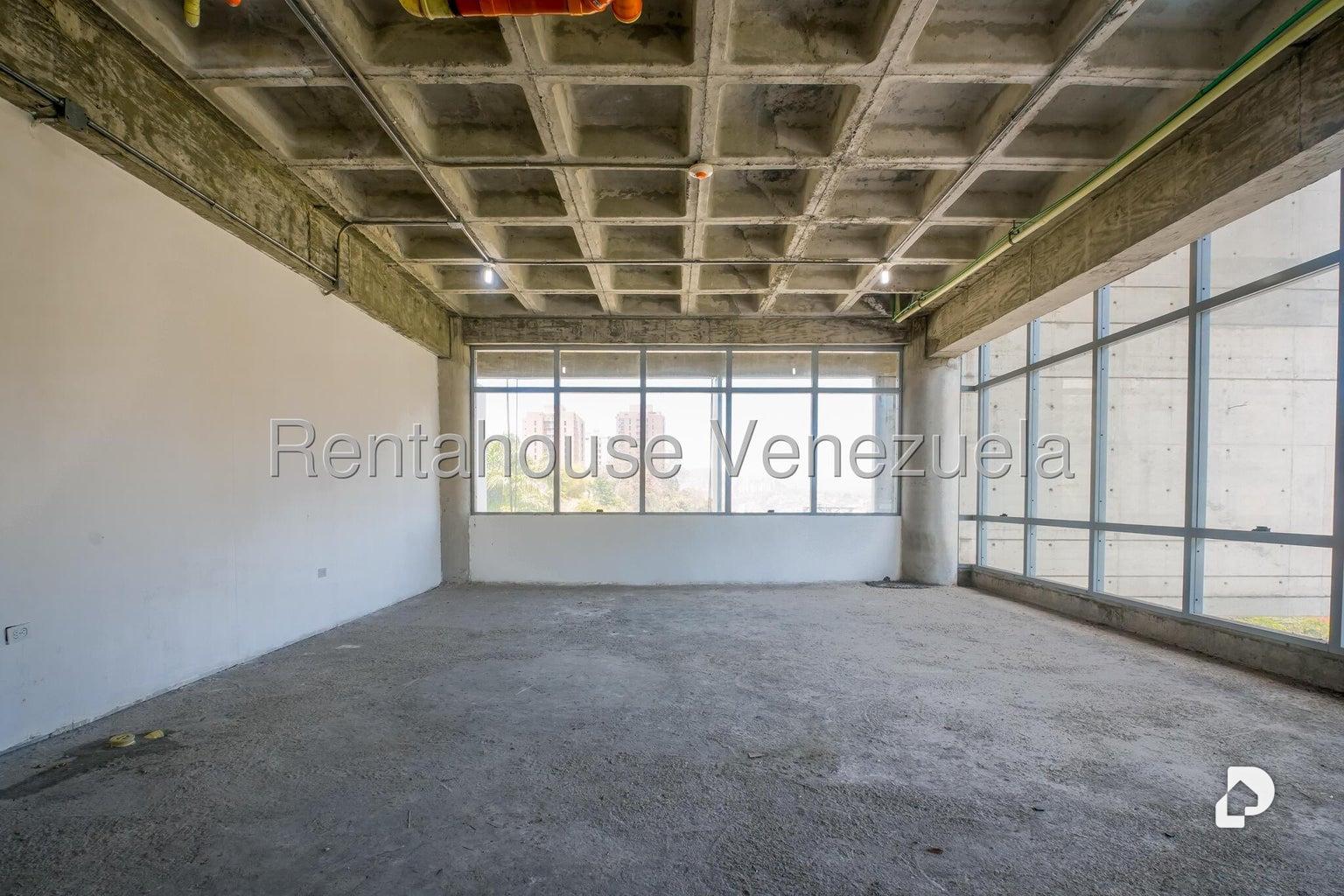 Local comercial en La Trinidad, Caracas – 1