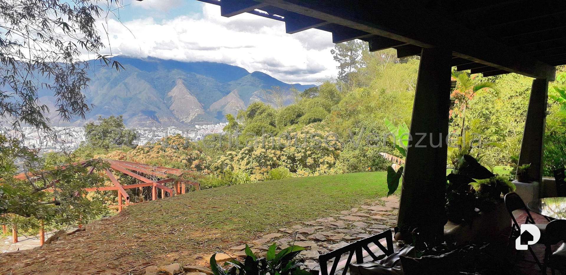 House in Alto Hatillo, Caracas – 15