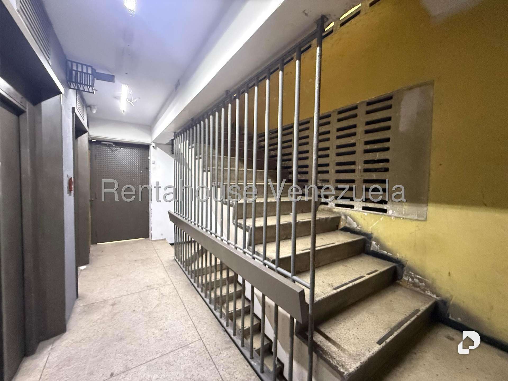 Edificio en Centro, Caracas – 16