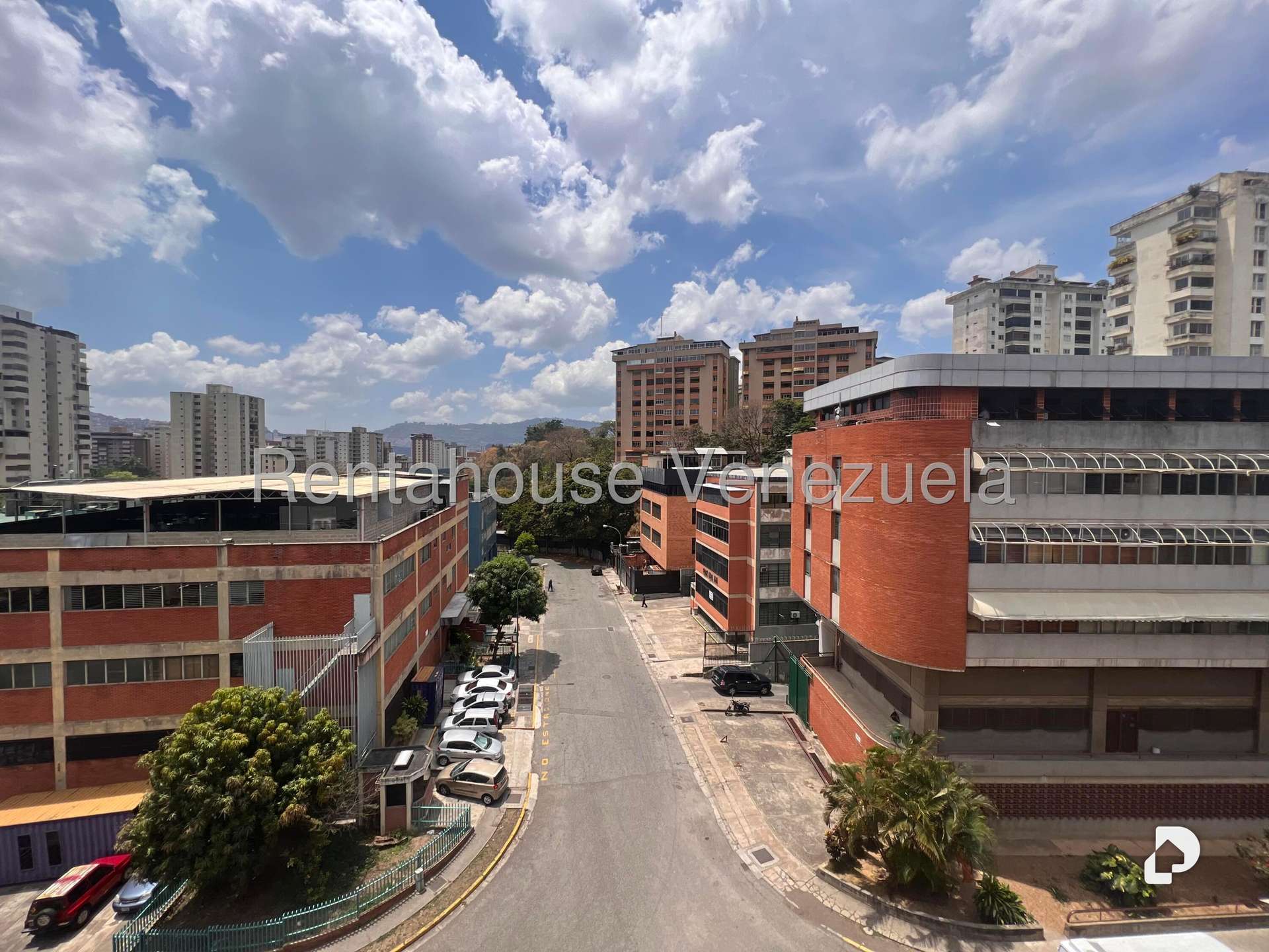 Building in La Urbina, Caracas – 21