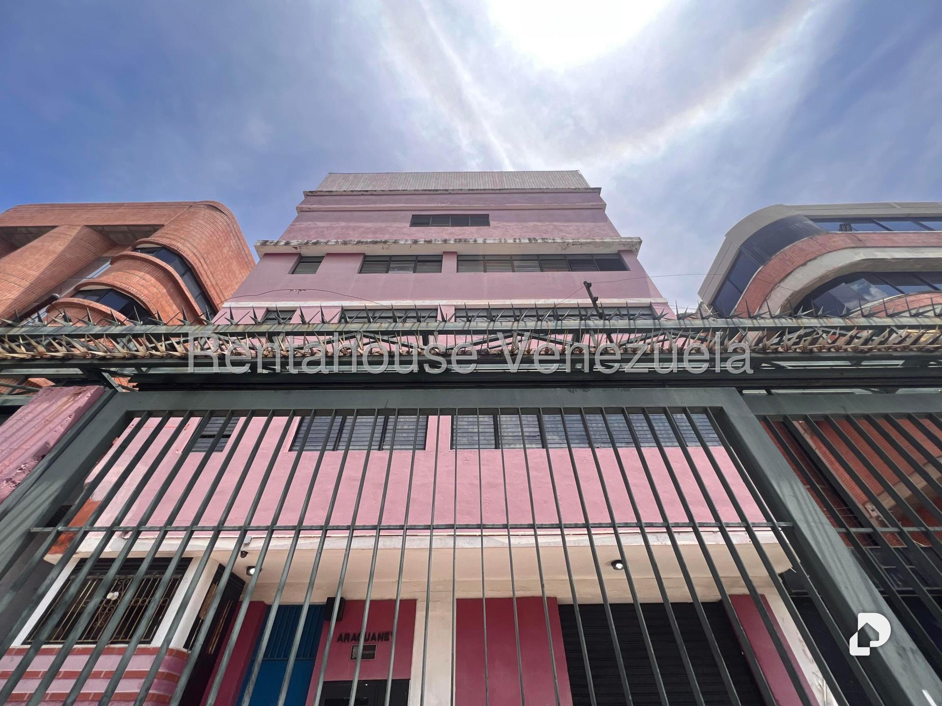 Edificio en La Urbina, Caracas – 1