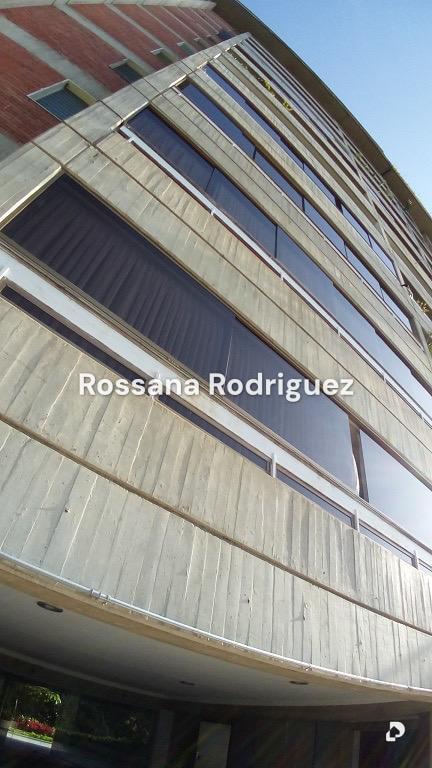Apartamento en Las Mesetas de Santa Rosa de Lima, Caracas – 2