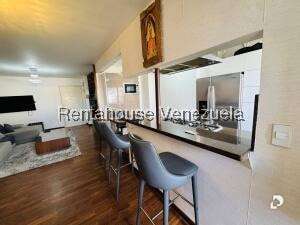 Apartamento en Los Palos Grandes, Caracas – 11