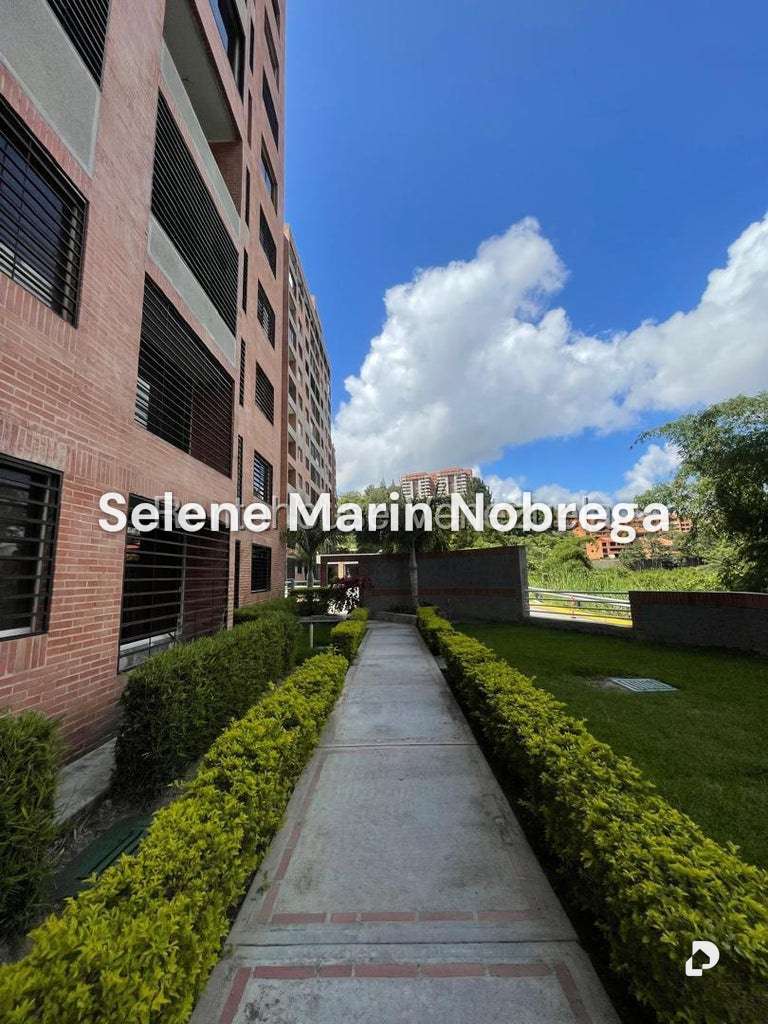 Apartamento en Colinas de La Tahona, Caracas – 2