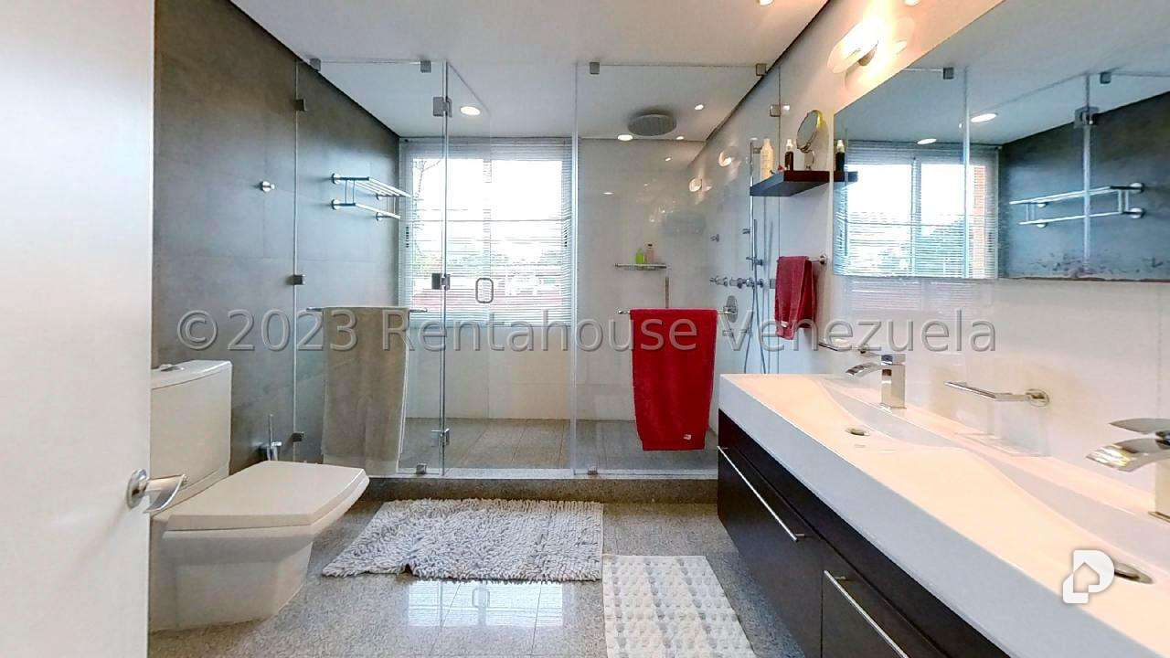 Casa en Valle Arriba, Caracas – 30